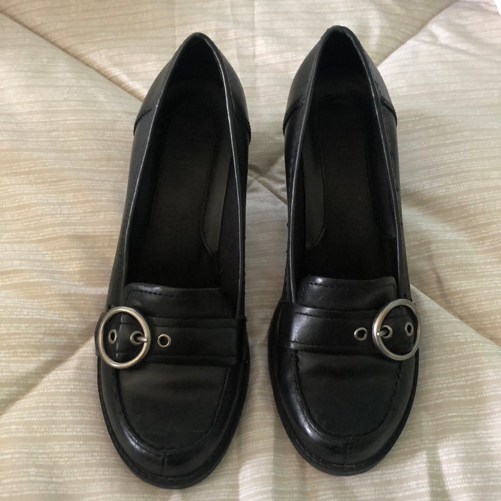 Bass slip on shoes comfy and cute